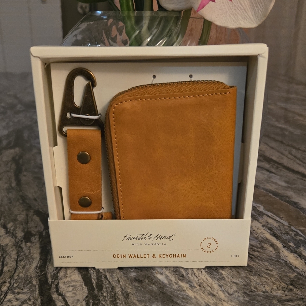 Hearth & Hand Brown Leather Wallet and Keychain Set